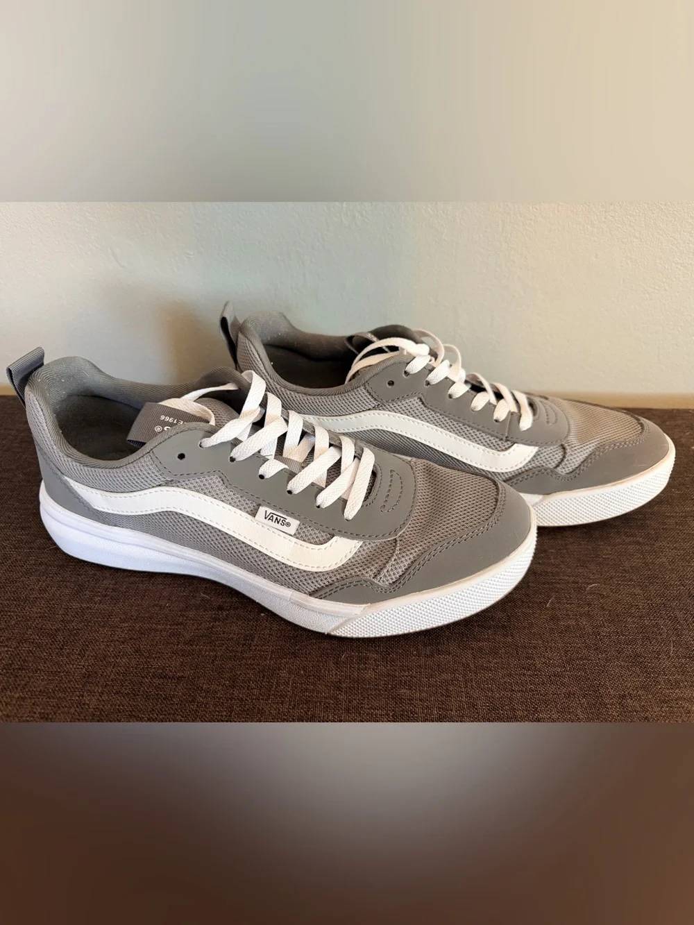 Vans Ultra Range Low-Top Gray and White Skate Shoes
